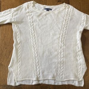 Light weight sweater